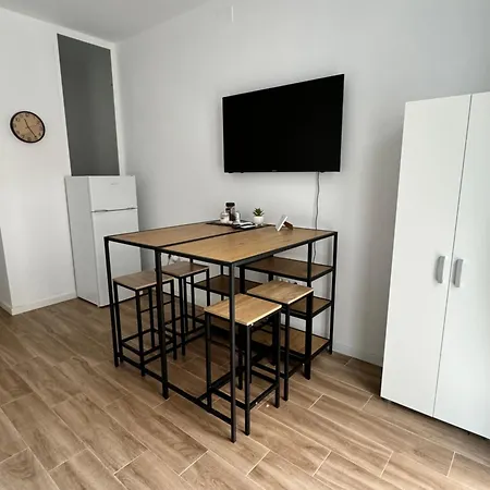 Privada Con Baño Privado Ii * Valencia